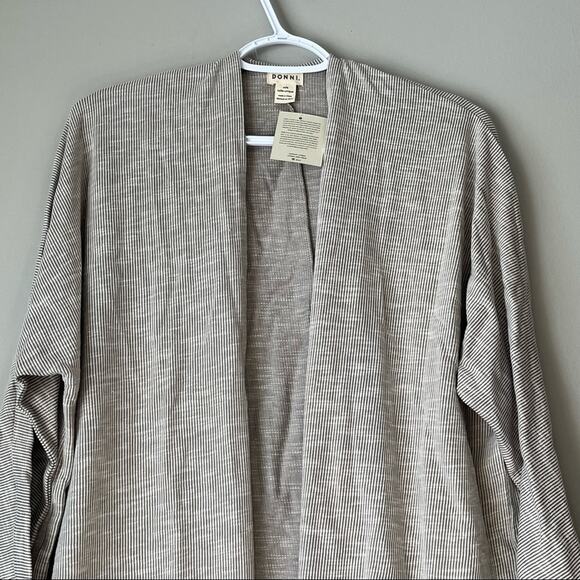 NWT! Donni Gray/White Elbow Length Cardigan Size OSFA - Picture 7 of 14